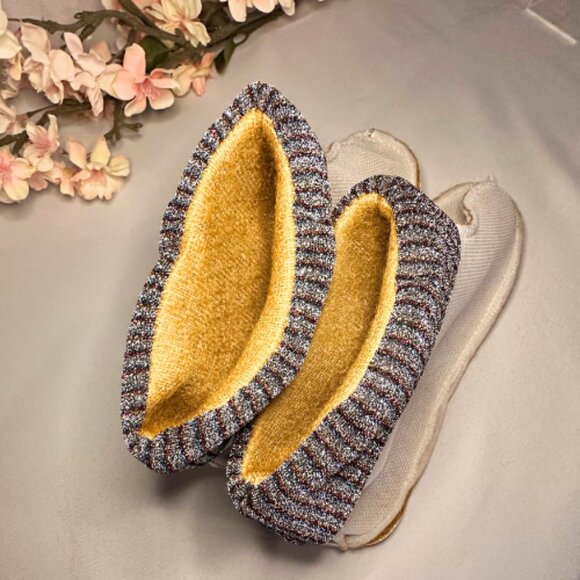 Black, Waterproof Sneakers NWOT - Picture 11 of 11